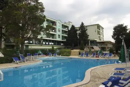 Silver - All Inclusive & Free Parking - 11