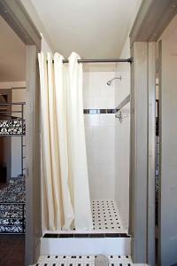 Gardner & Hostel - 117