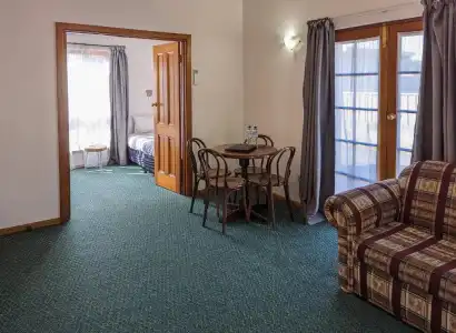 Arkana Motor Inn & Terrace Apartments - 85