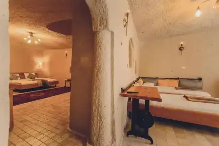 Pinhan Cave Suites - 96