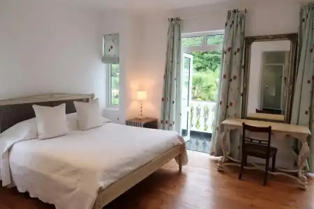 Chateau Elysium Guest house - 43