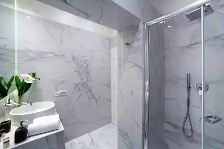 Grand Master Suites - 24