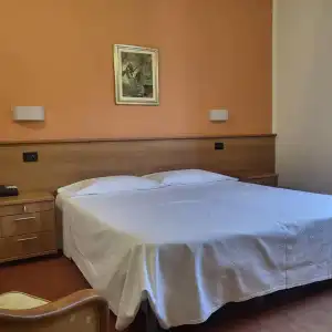 Lux - 31