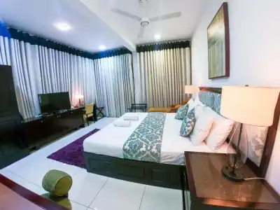 Romance Hills - 168