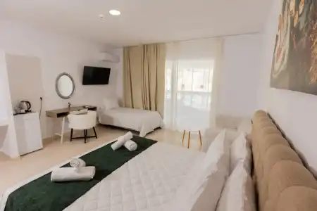 Bamboo Suites Adults Only - 69