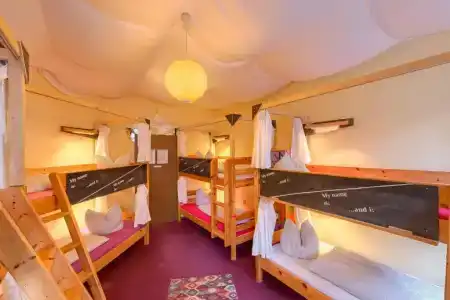 Lollis Homestay - Hostel - 33