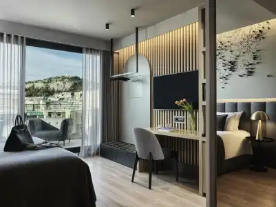 Heritage Hill - 7