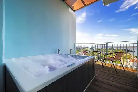 Ocean Soleview - 120