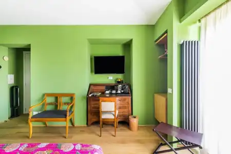 Rarity Suites - 283