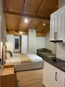 Arial Penthouse Suites - 93