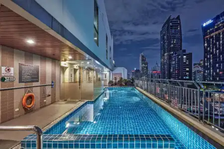 Adelphi Suites Bangkok - 18