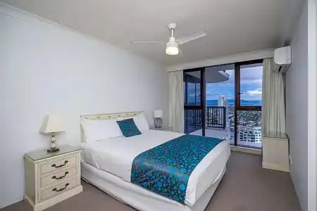 Surfers Aquarius - 91