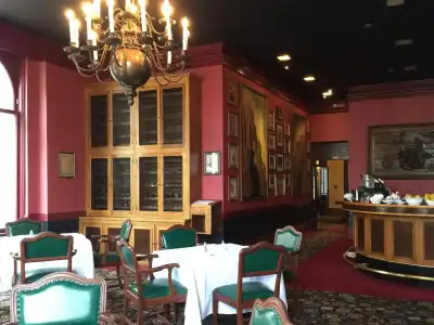 University Club - 16