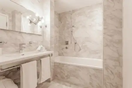 EMA House Suites - 8