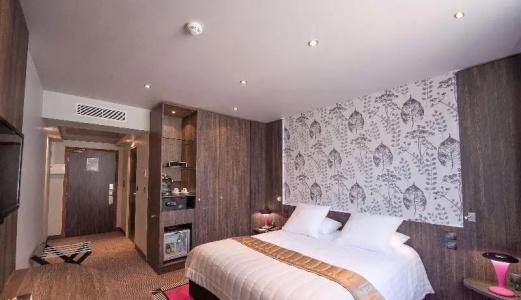 Best Western Premier Le Patio des Artistes - 70