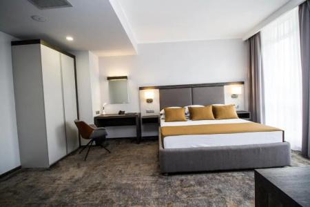 Best Western Plus Premium Inn - 84
