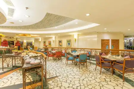 Sunlake Waterfront Resort and Convention - 27