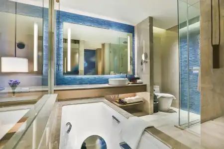 Renaissance Pattaya Resort & Spa - 9