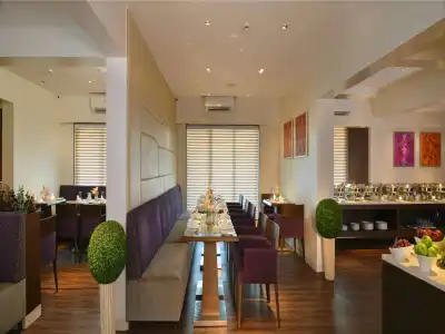 Residency Sarovar Portico Mumbai - 14