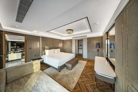 Radisson Blu & Suites GRT Chennai - 4