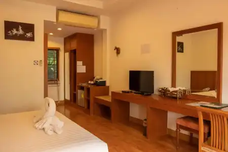 Sailom Resort Bangsaphan - 15