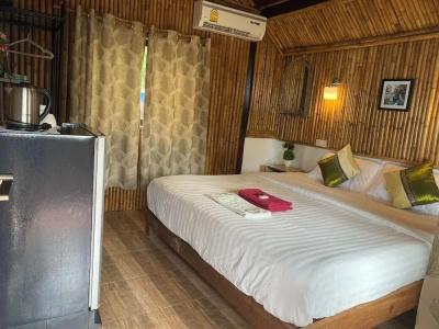 Majestic Sea View Resort - 36