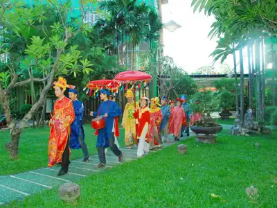 Silk Path Grand Hue - 28