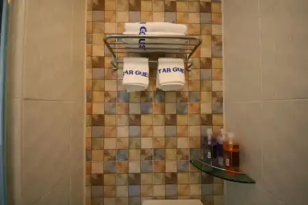 Star Guest House - 7