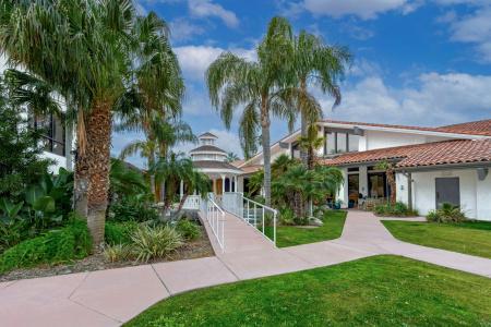 DoubleTree by Hilton Bakersfield - 36