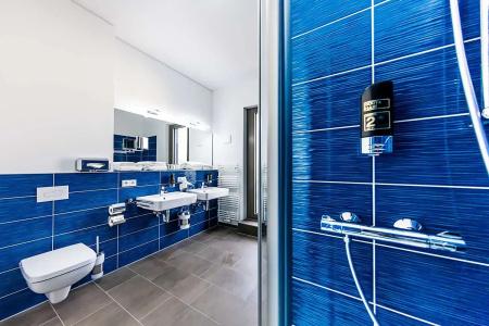 Best Western Plus Royal Suites - 6