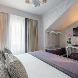 Carnival Palace - Venice Collection - 43