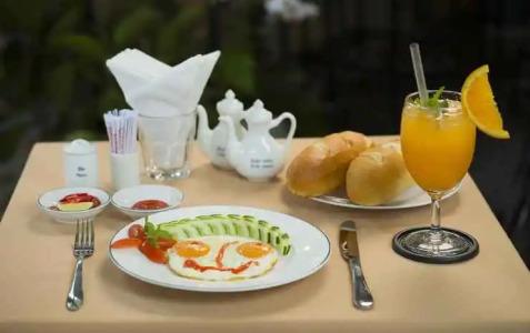 Le Soleil Boutique - 11