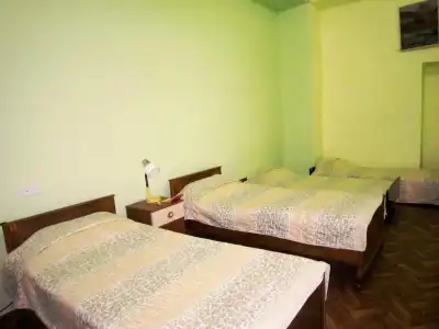 Republic Square Hostel and Tours - 0