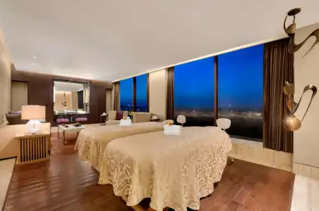 The Leela Ambience Convention Delhi - 5