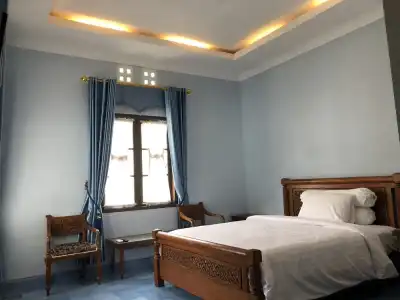 Clemmie Huis - 2