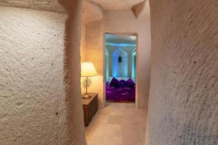 Hu of Cappadocia - 127