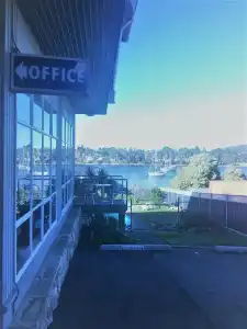 Waterfront Lodge Motel - 17