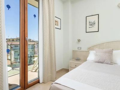 Gardenia Sorrento Coast, Ascend Collection - 123