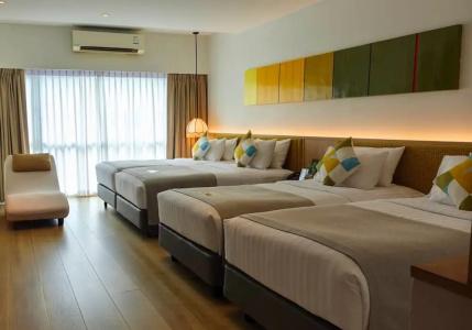 The Lantern Resorts Patong - 39