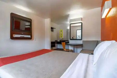 Motel 6 San Diego, CA - Circle - Mission Valley - 36