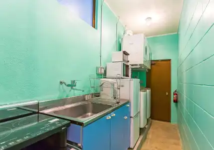 Seawall Hostel - 24