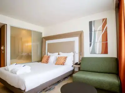 Novotel Lyon Centre Confluence Bord de Saone - 62