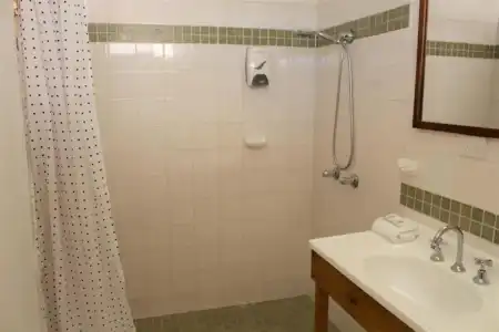 Camden Motor Inn - 61