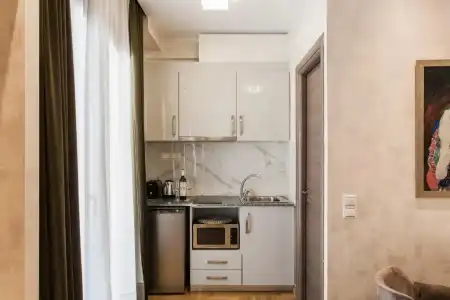 Nicholas Point Apartments and Rooms - 9