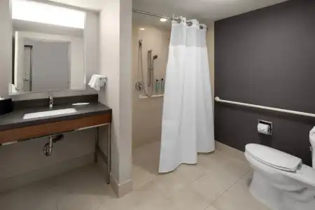 Courtyard by Marriott Seattle Bellevue/Downtown - 7