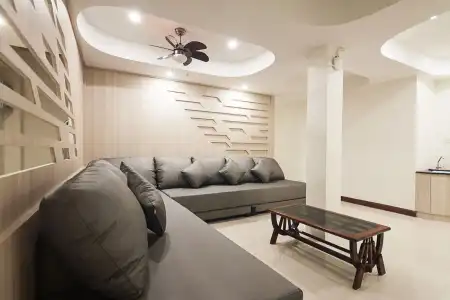 Happy Hostel - 11