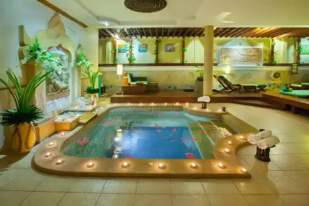 Khaolak Bay Front Resort - 13