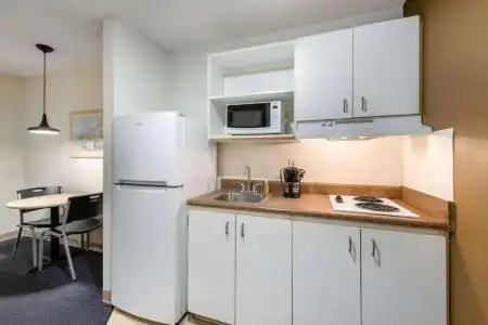 Birch Hill Suites - Lakeland - 32