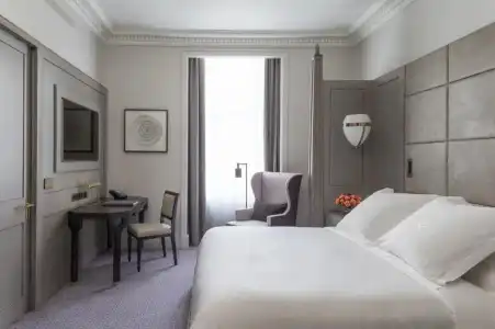 Four Seasons London at Tower Bridge - 35