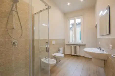 Regis Condo - 85